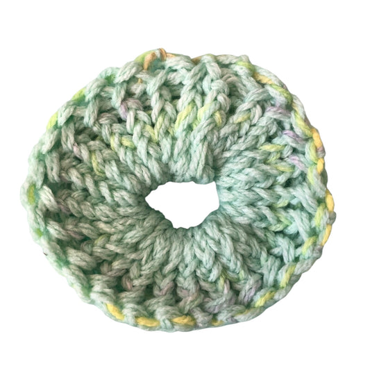 Hand-Knit Acrylic Scrunchie – Soft & Durable